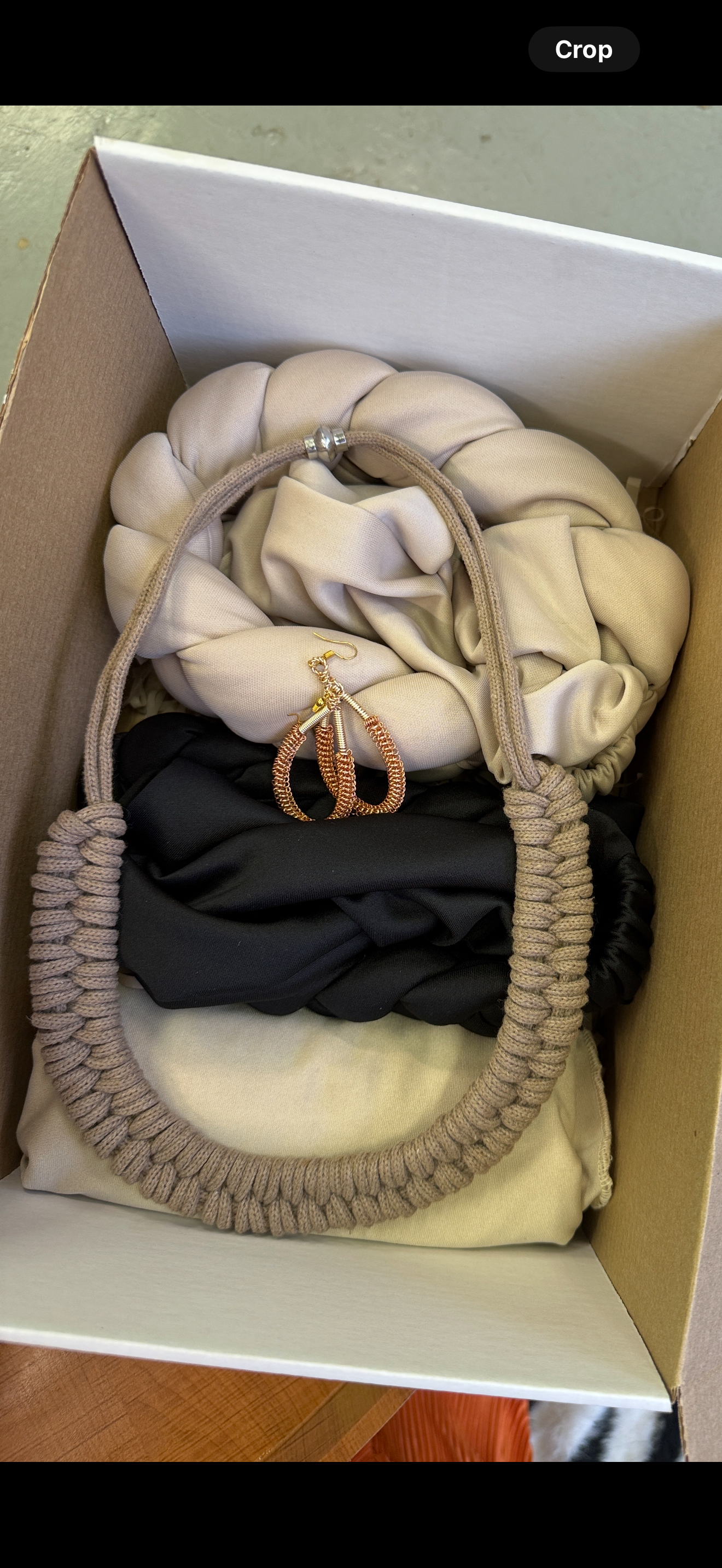Tol’thema’s Gift Box