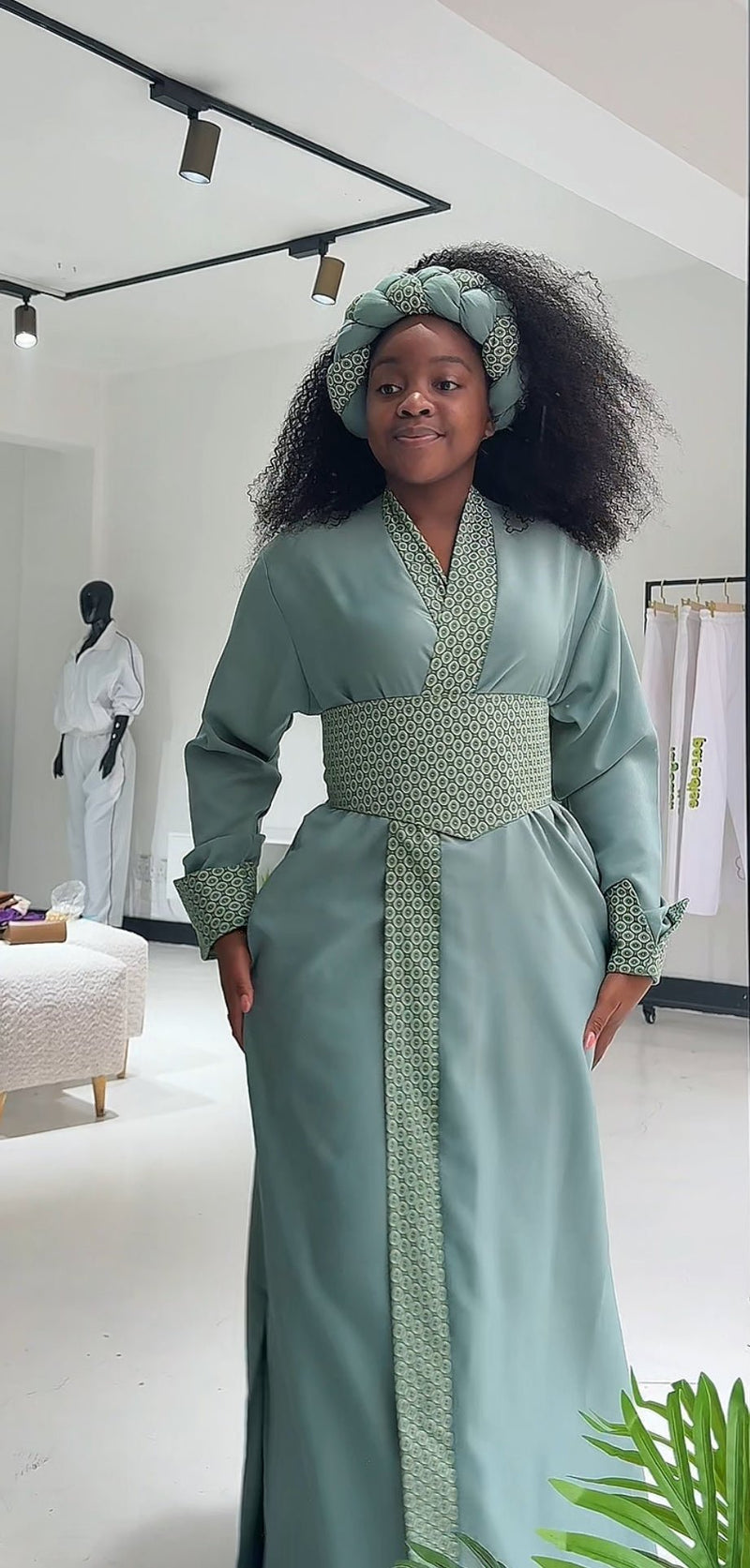 Snatched Kimono Mosadi - Tol'thema
