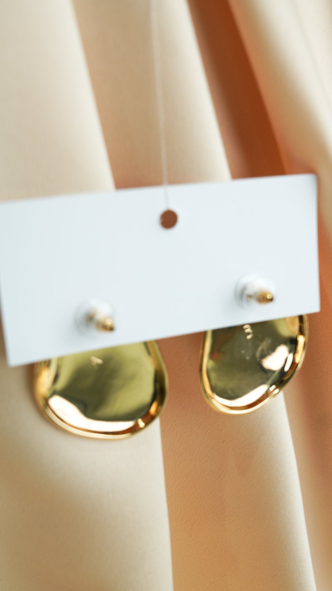 The Molten Earrings - Tol'thema